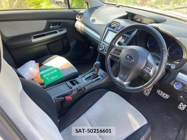 Subaru XV HYBRID 2013-07 8360865-9