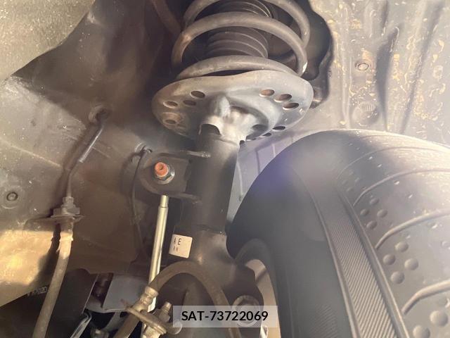 Subaru XV 2018-07 8362418-19