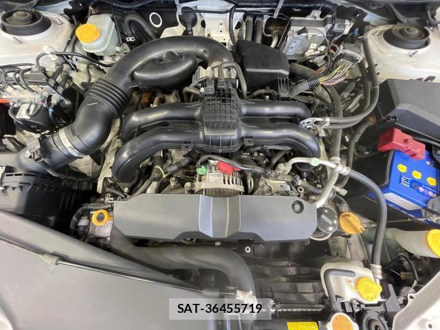 Subaru XV 2013-08 8362760-17
