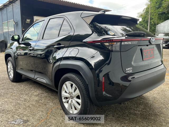 Toyota YARIS CROSS 2022-02 8360896-16