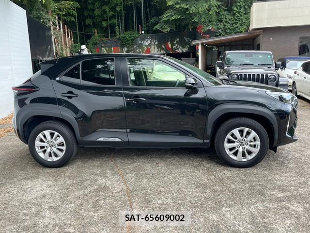 Toyota YARIS CROSS 2022-02 8360896-3