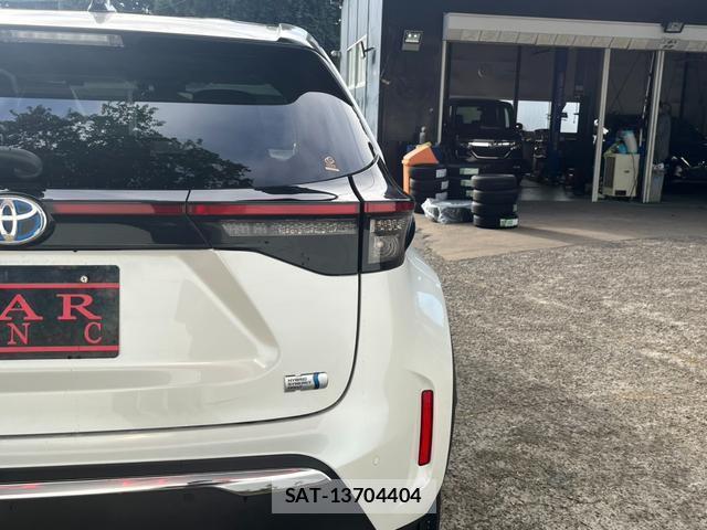 Toyota YARIS CROSS 2022-12 8360897-13