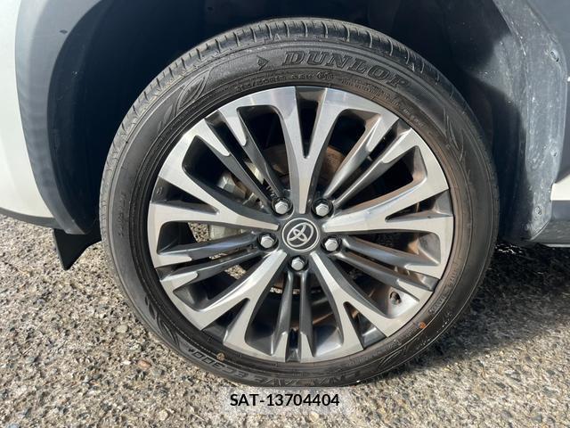 Toyota YARIS CROSS 2022-12 8360897-16
