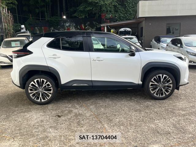 Toyota YARIS CROSS 2022-12 8360897-4