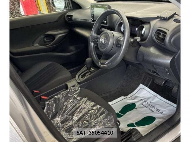Toyota YARIS CROSS 2023-06 8361148-2