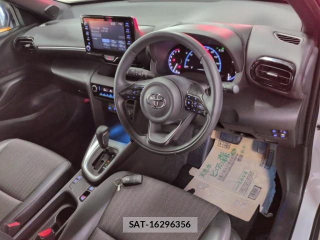 Toyota YARIS CROSS 2023-03 8361231-2