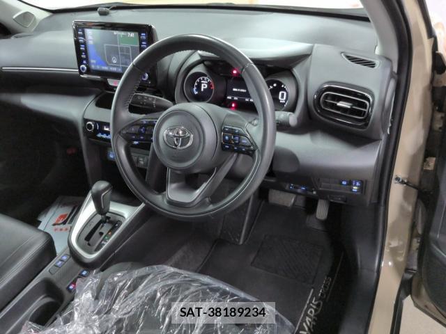Toyota YARIS CROSS 2022-09 8361240-2