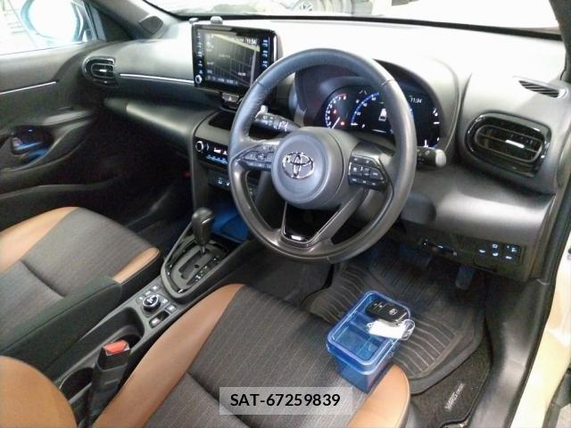Toyota YARIS CROSS 2022-11 8361275-2