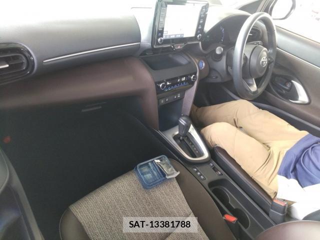 Toyota YARIS CROSS 2022-02 8361332-2