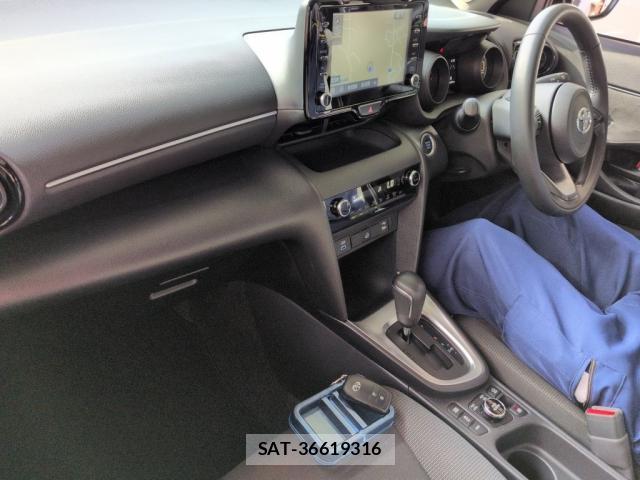 Toyota YARIS CROSS 2023-05 8361334-2