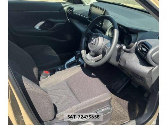 Toyota YARIS CROSS 2021-05 8361391-2