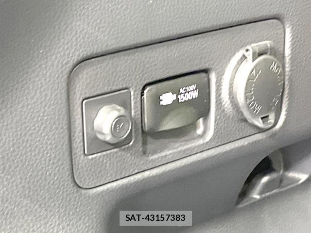 Toyota YARIS CROSS 2021-12 8361495-4