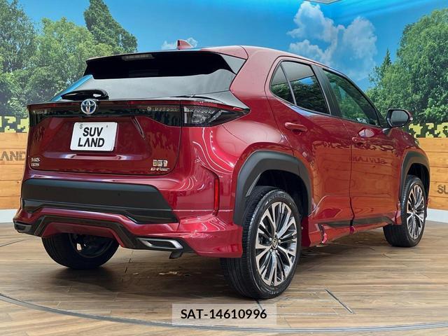Toyota YARIS CROSS 2023-04 8361660-17