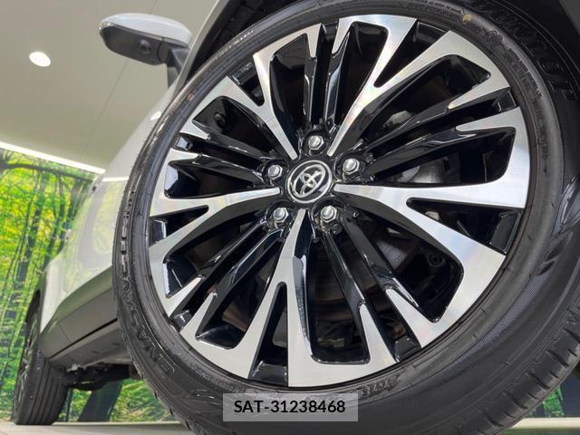 Toyota YARIS CROSS 2024-05 8361683-12