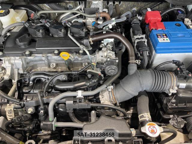 Toyota YARIS CROSS 2024-05 8361683-17