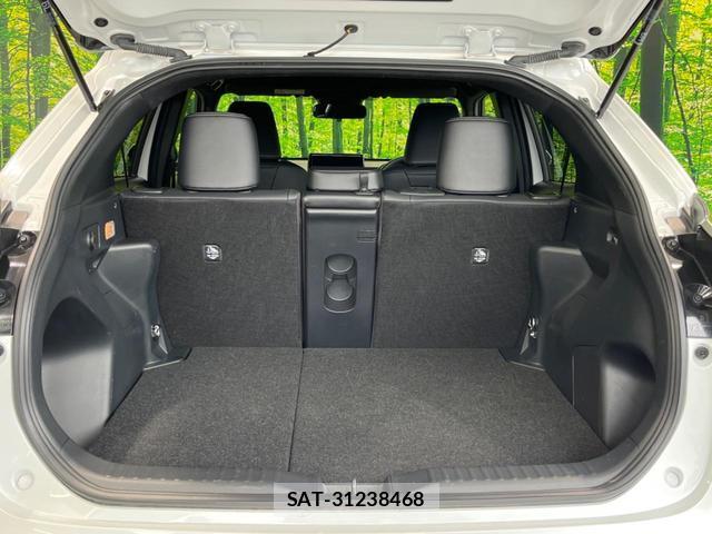 Toyota YARIS CROSS 2024-05 8361683-9
