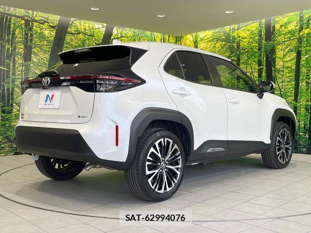Toyota YARIS CROSS 2025-05 8361821-16