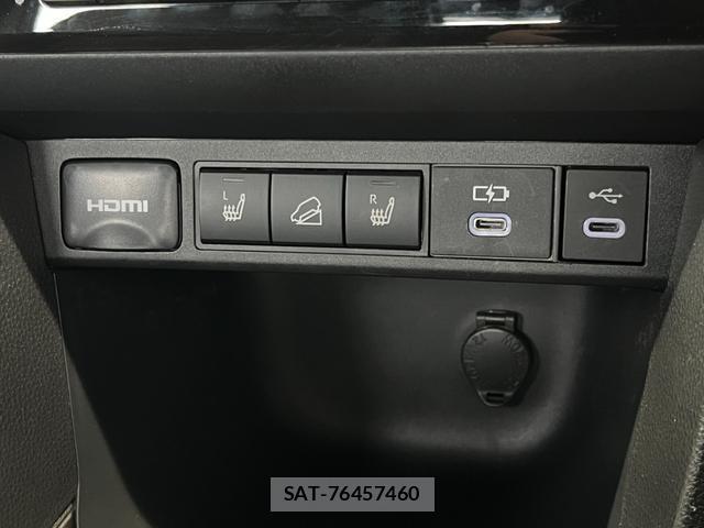 Toyota YARIS CROSS 2025-10 8362026-16