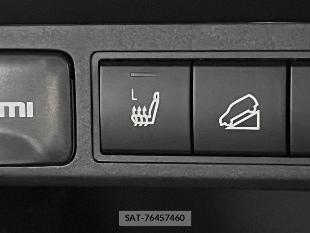 Toyota YARIS CROSS 2025-10 8362026-18