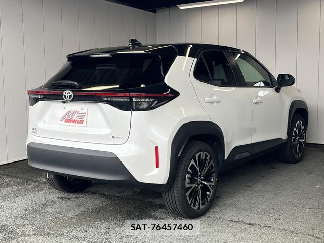 Toyota YARIS CROSS 2025-10 8362026-2