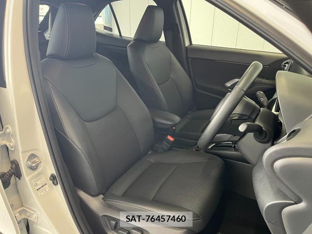 Toyota YARIS CROSS 2025-10 8362026-6