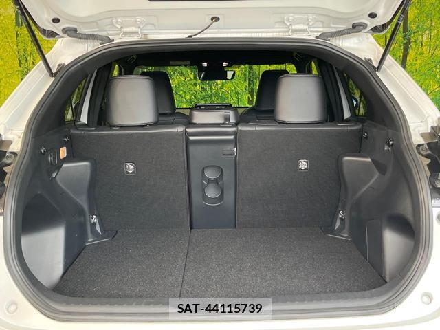 Toyota YARIS CROSS 2023-10 8362030-9