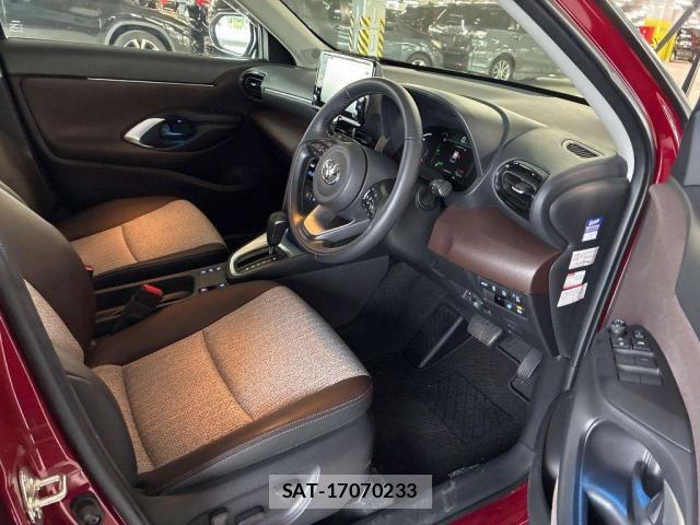 Toyota YARIS CROSS 2022-01 8362169-3