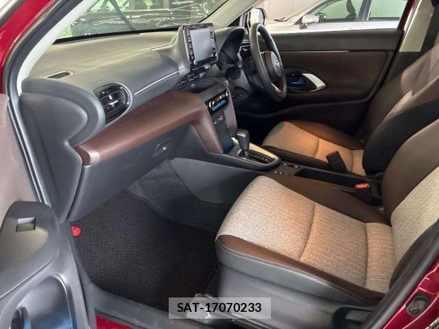 Toyota YARIS CROSS 2022-01 8362169-4