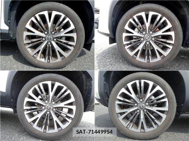 Toyota YARIS CROSS 2021-08 8362492-11