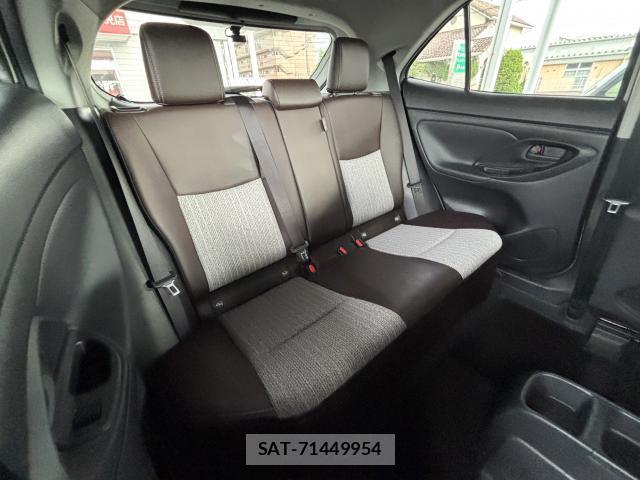 Toyota YARIS CROSS 2021-08 8362492-16