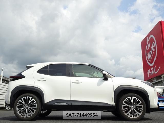 Toyota YARIS CROSS 2021-08 8362492-4