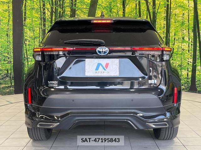 Toyota YARIS CROSS 2021-05 8362830-14