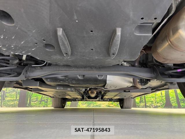 Toyota YARIS CROSS 2021-05 8362830-18