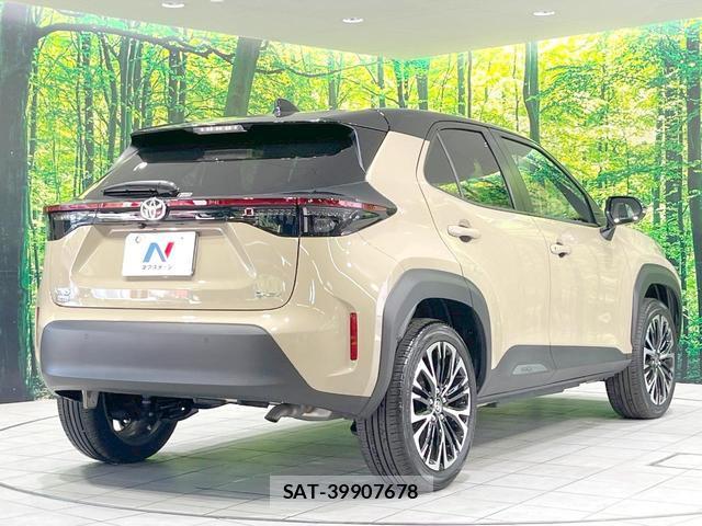 Toyota YARIS CROSS 2025-10 8362871-16