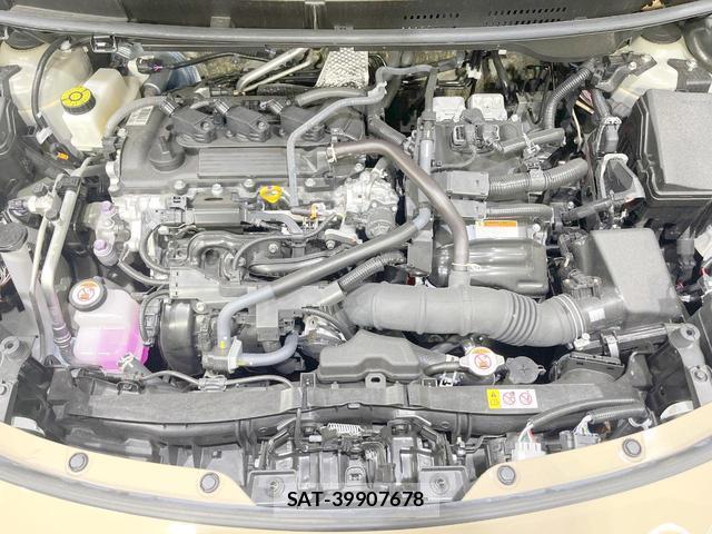 Toyota YARIS CROSS 2025-10 8362871-17