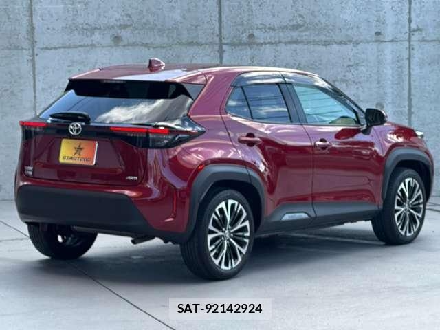 Toyota YARIS CROSS 2021-07 8363369-3