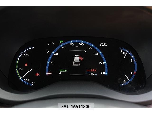 Toyota YARIS CROSS 2021-07 8363380-10