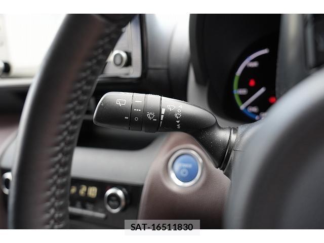 Toyota YARIS CROSS 2021-07 8363380-12