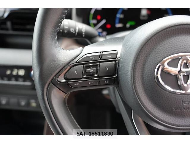 Toyota YARIS CROSS 2021-07 8363380-16