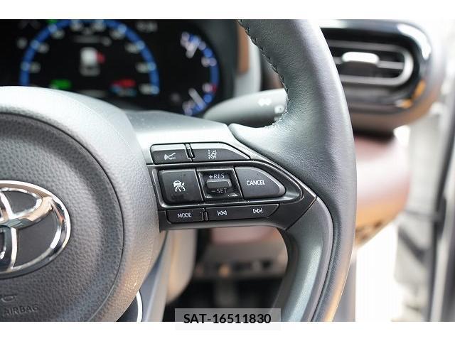 Toyota YARIS CROSS 2021-07 8363380-19