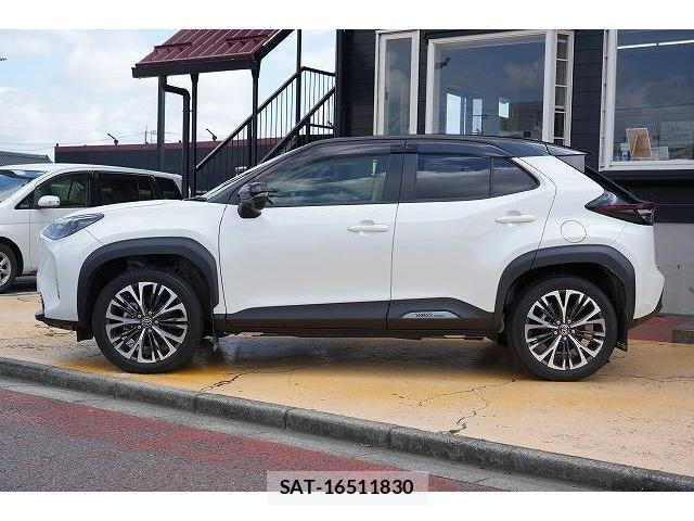 Toyota YARIS CROSS 2021-07 8363380-2
