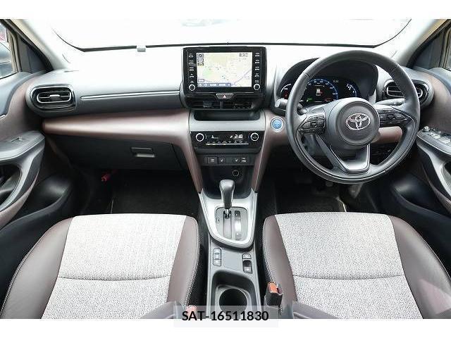 Toyota YARIS CROSS 2021-07 8363380-3