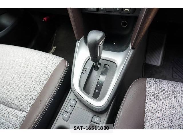 Toyota YARIS CROSS 2021-07 8363380-4
