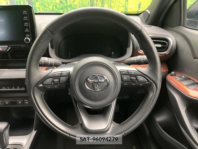 Toyota YARIS CROSS 2022-10 8363564-10