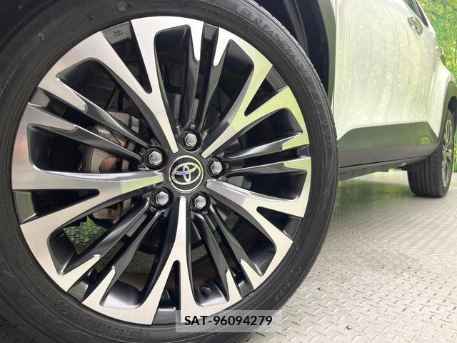 Toyota YARIS CROSS 2022-10 8363564-12