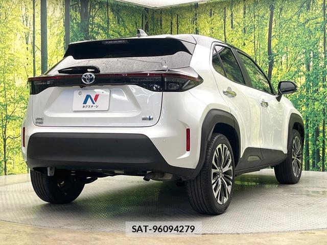 Toyota YARIS CROSS 2022-10 8363564-16