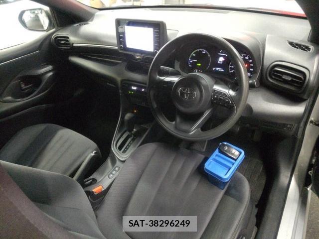 Toyota YARIS 2021-07 8360723-2