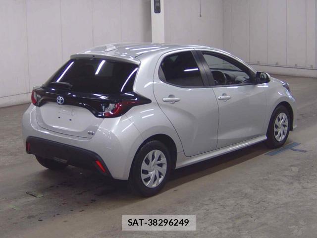 Toyota YARIS 2021-07 8360723-3
