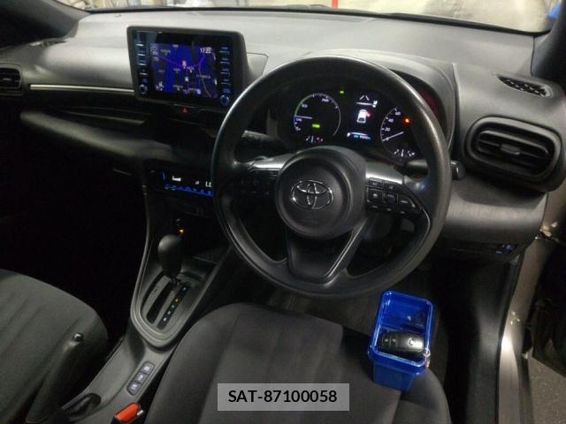 Toyota YARIS 2021-07 8360748-2
