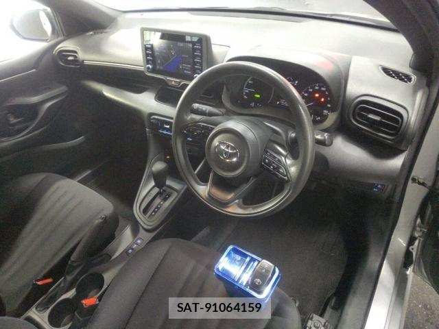 Toyota YARIS 2021-09 8360772-2